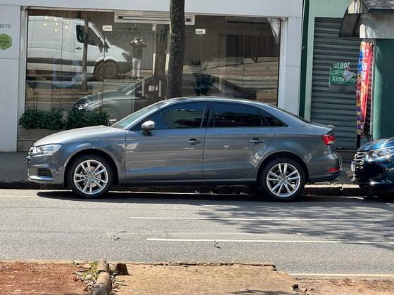 AUDI A3 1.4 TFSI SEDAN AMBIENTE 16V FLEX 4P TIPTRONIC AUDI A3 1.4 TFSI SEDAN AMBIENTE 16V FLEX 4P TIPTRONIC